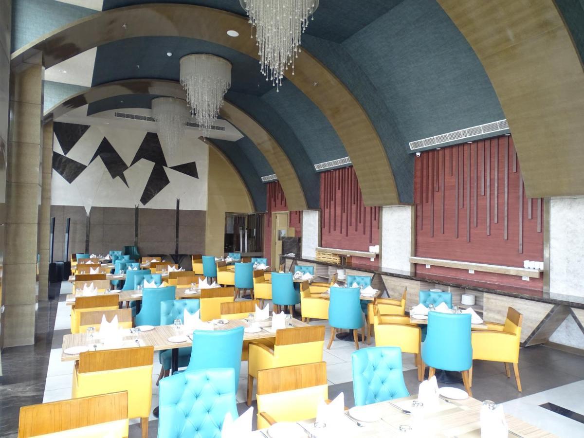 The Grand Arc Hotel & Convention Centre Shahjahanpur Екстер'єр фото