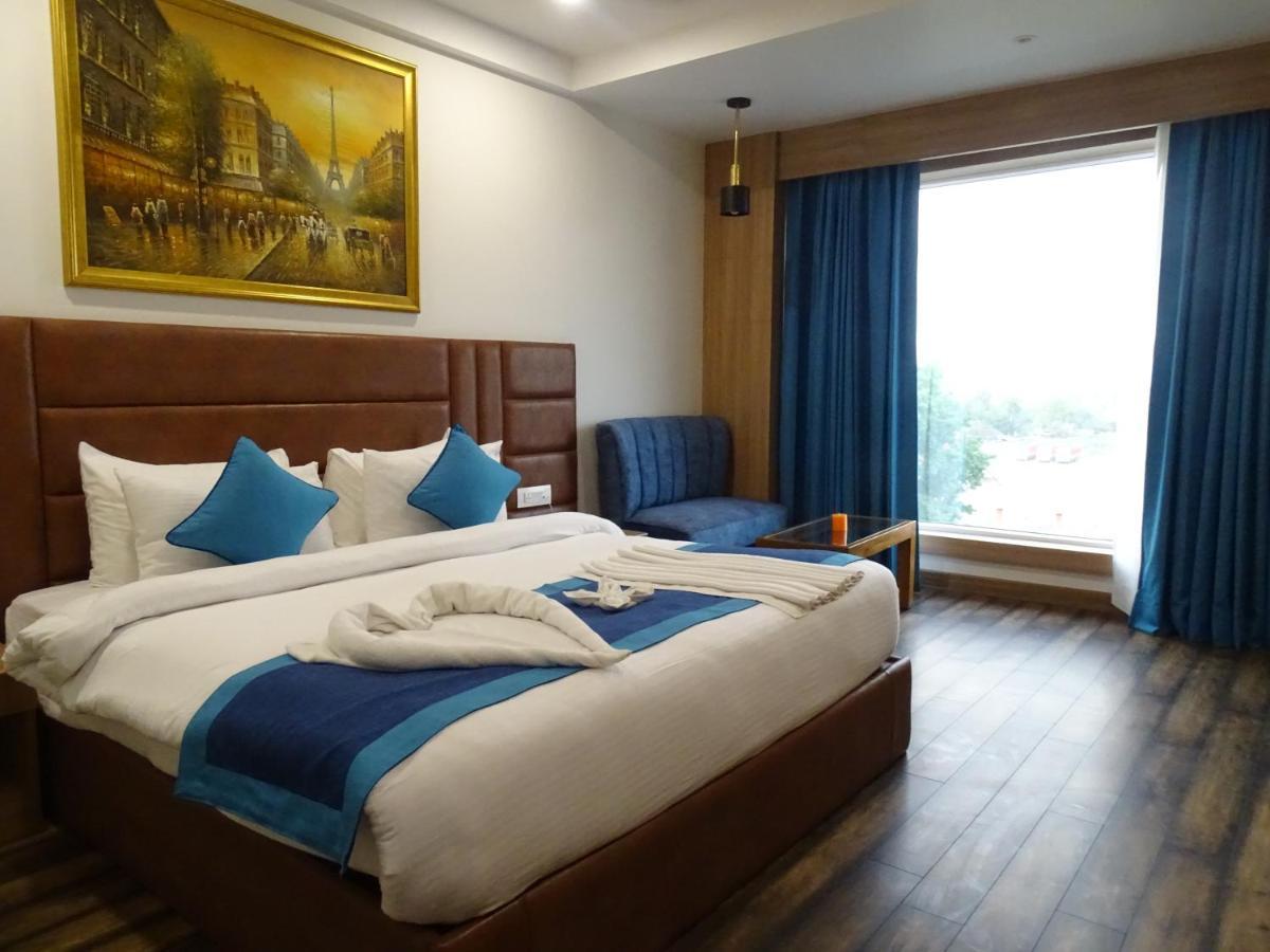 The Grand Arc Hotel & Convention Centre Shahjahanpur Екстер'єр фото
